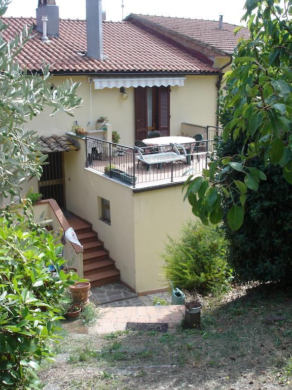 Apartamento Casa Ricciardi Chianni Habitación foto